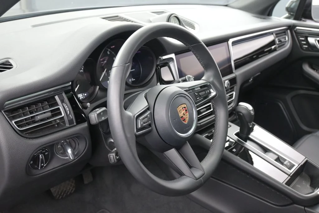 2026 Porsche Macan interior, dashboard, Black