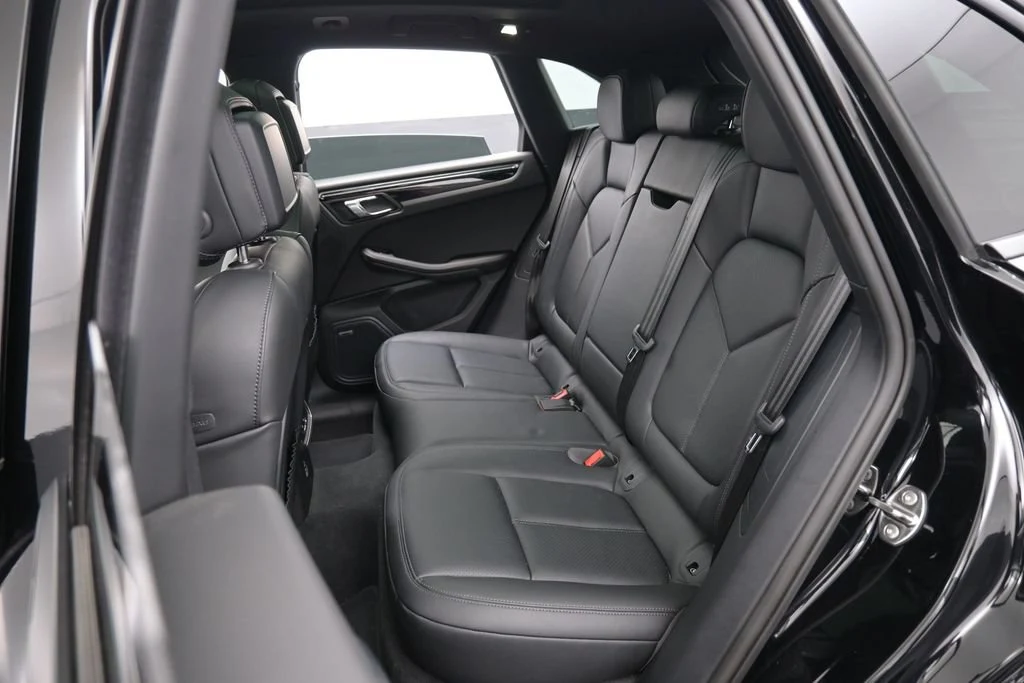 2026 Porsche Macan interior, seats, Black