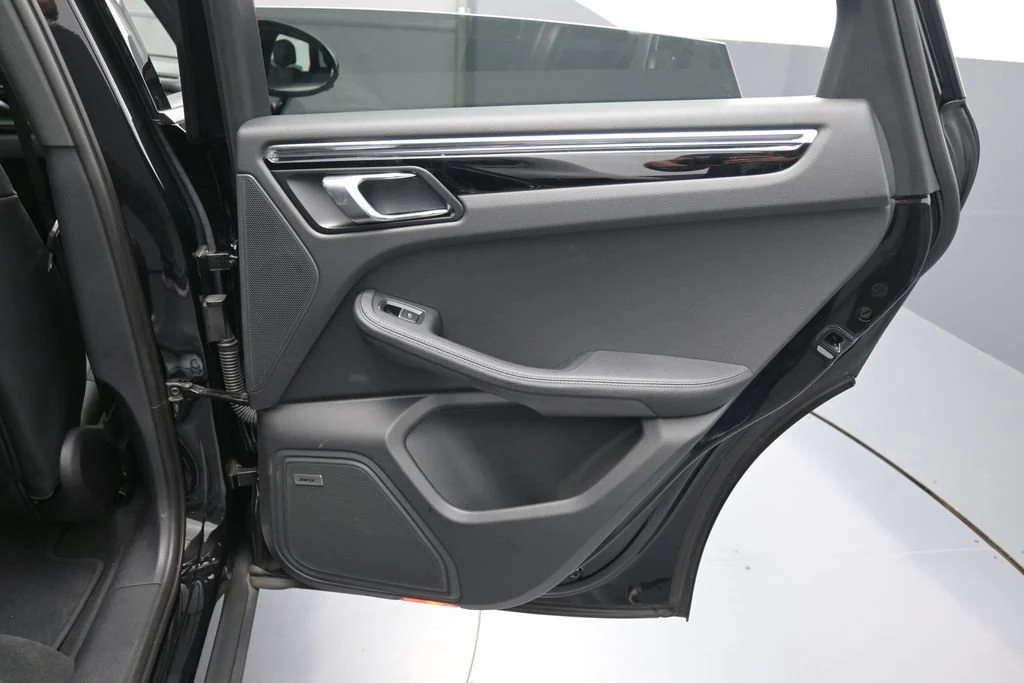 2026 Porsche Macan interior, door panel, Black