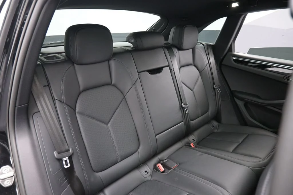 2026 Porsche Macan interior, seats, Black