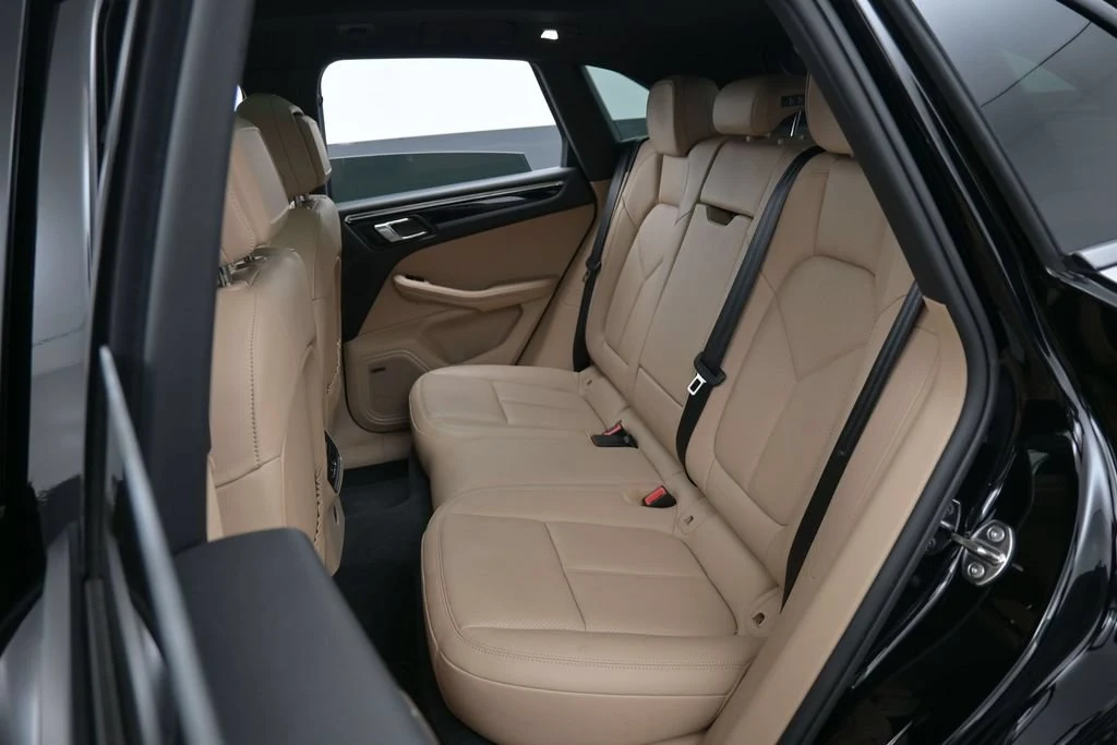 2026 Porsche Macan interior, seats, Black/Mojave Beige