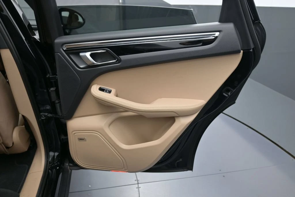 2026 Porsche Macan interior, door panel, Black/Mojave Beige