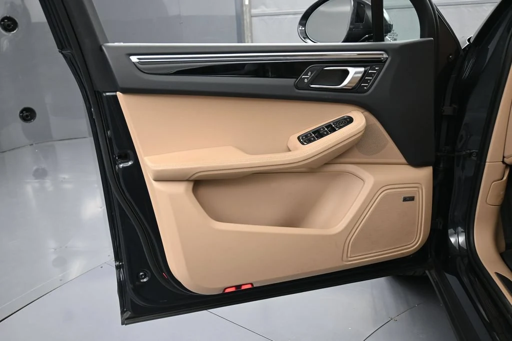 2026 Porsche Macan interior, door panel, Black/Mojave Beige