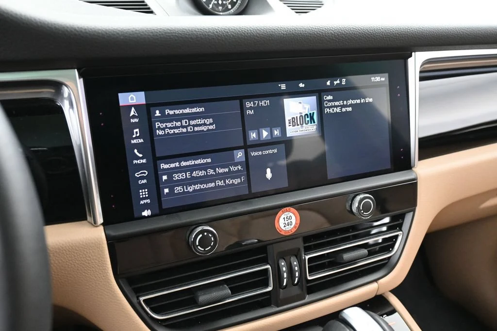 2026 Porsche Macan interior, Black/Mojave Beige