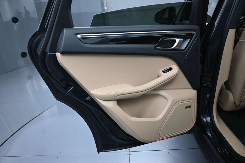 2026 Porsche Macan interior, door panel, Black/Mojave Beige
