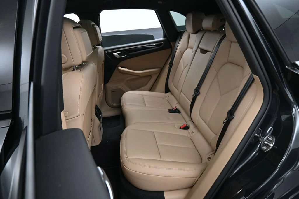 2026 Porsche Macan interior, seats, Black/Mojave Beige