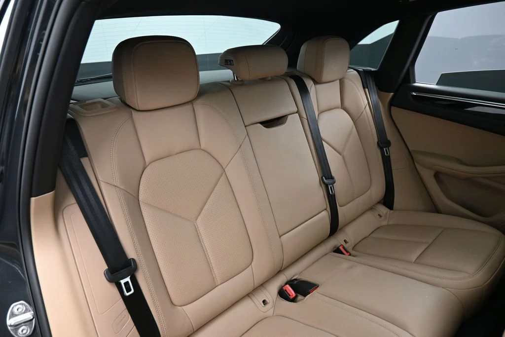 2026 Porsche Macan interior, seats, Black/Mojave Beige