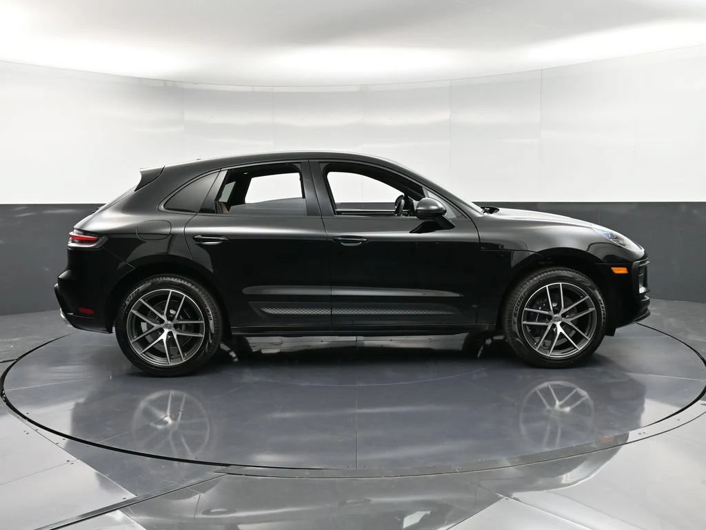 2026 Porsche Macan, side profile, Black