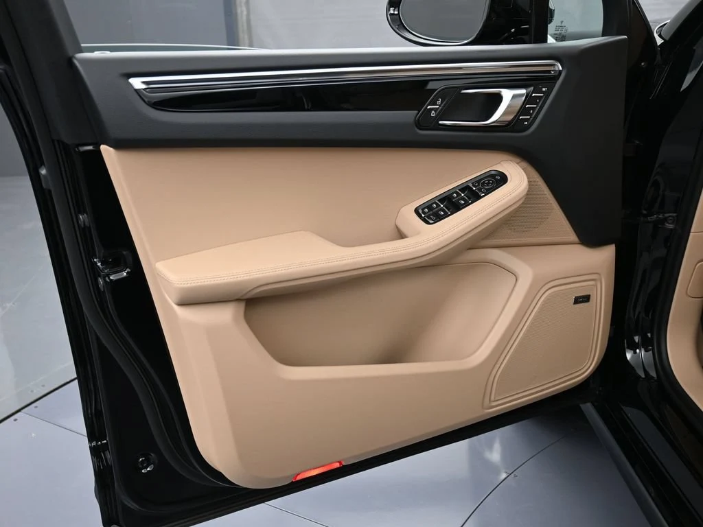 2026 Porsche Macan interior, door panel, Black/Mojave Beige