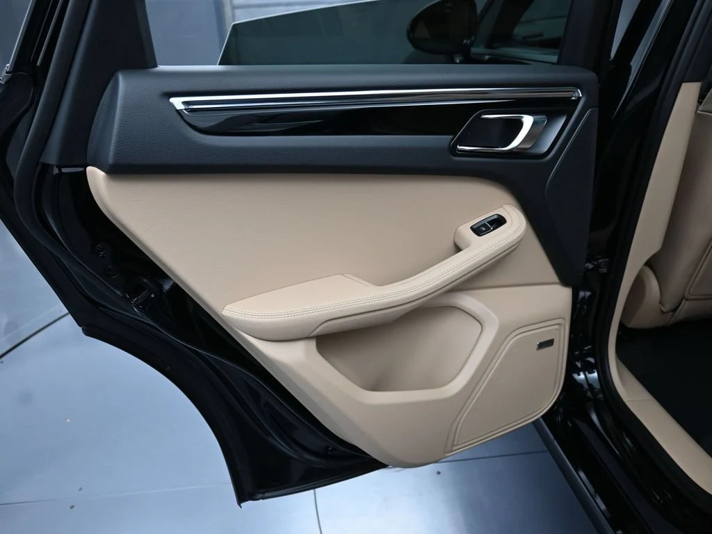 2026 Porsche Macan interior, door panel, Black/Mojave Beige