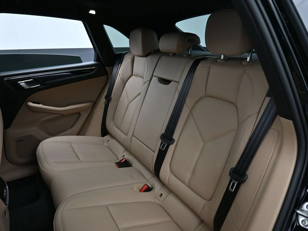 2026 Porsche Macan interior, seats, Black/Mojave Beige