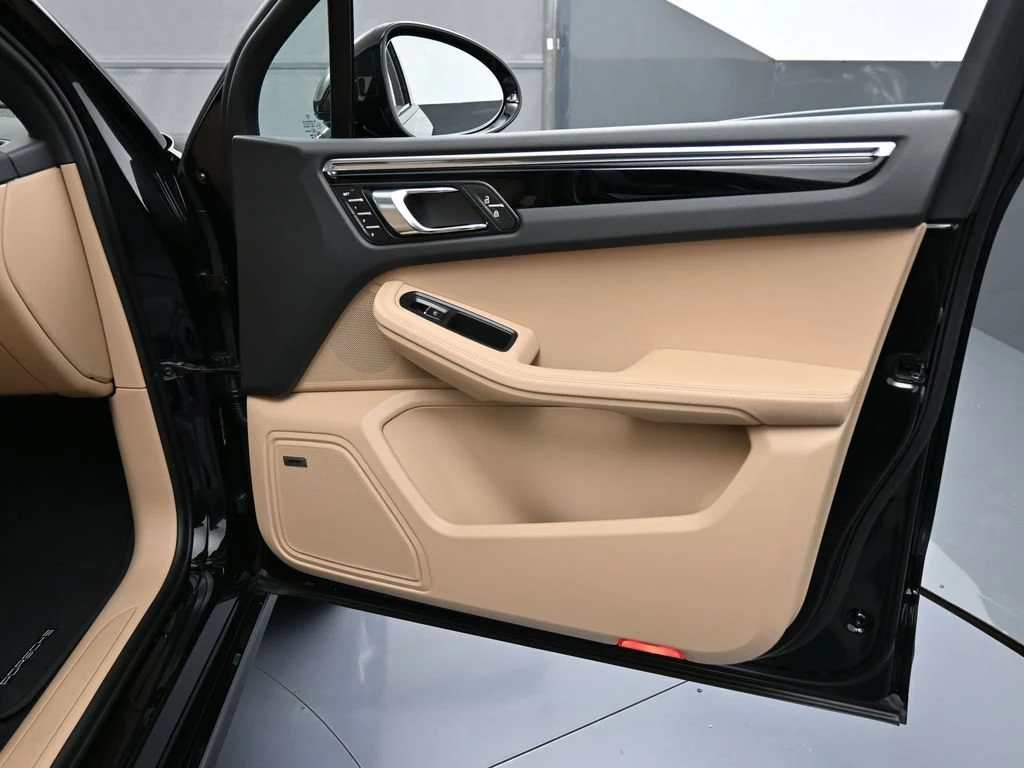 2026 Porsche Macan interior, door panel, Black/Mojave Beige