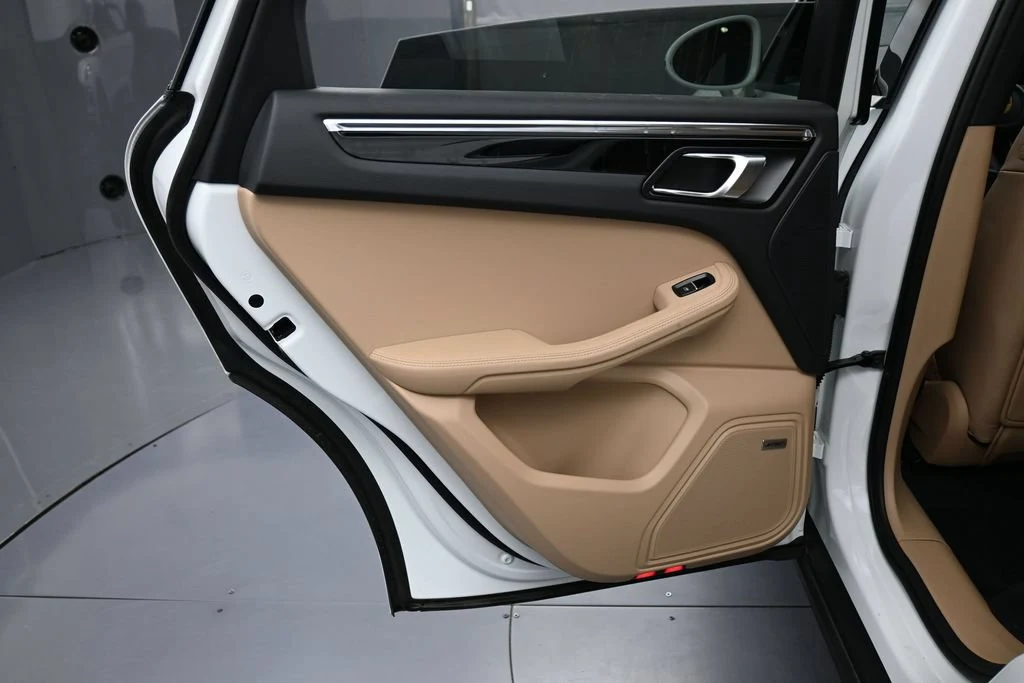 2026 Porsche Macan interior, door panel, Black/Mojave Beige