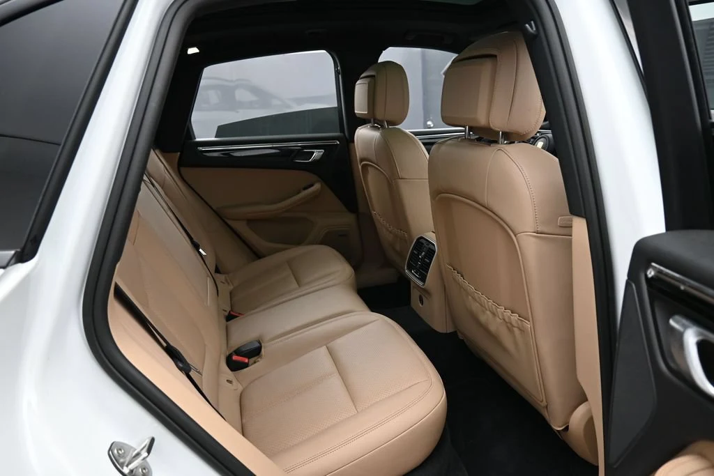 2026 Porsche Macan interior, seats, Black/Mojave Beige