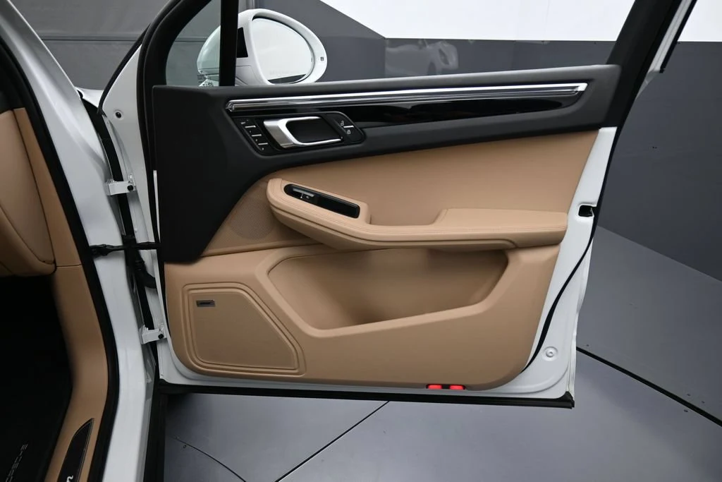 2026 Porsche Macan interior, door panel, Black/Mojave Beige