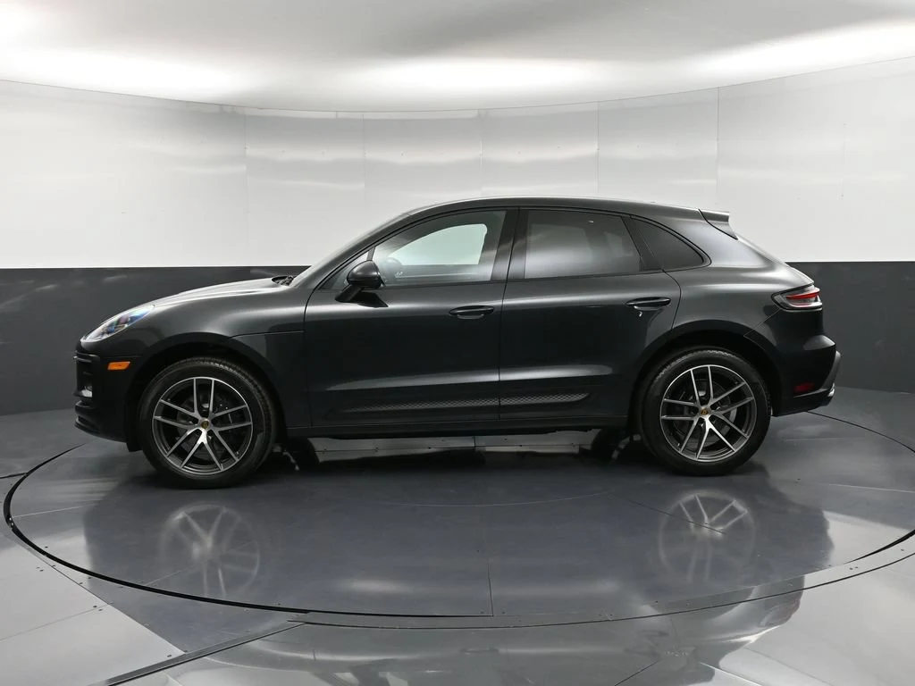 2026 Porsche Macan, side profile, Grey