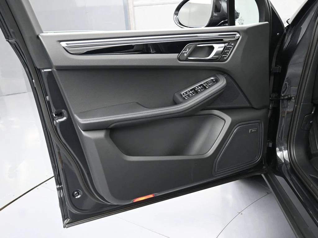 2026 Porsche Macan interior, door panel, Black