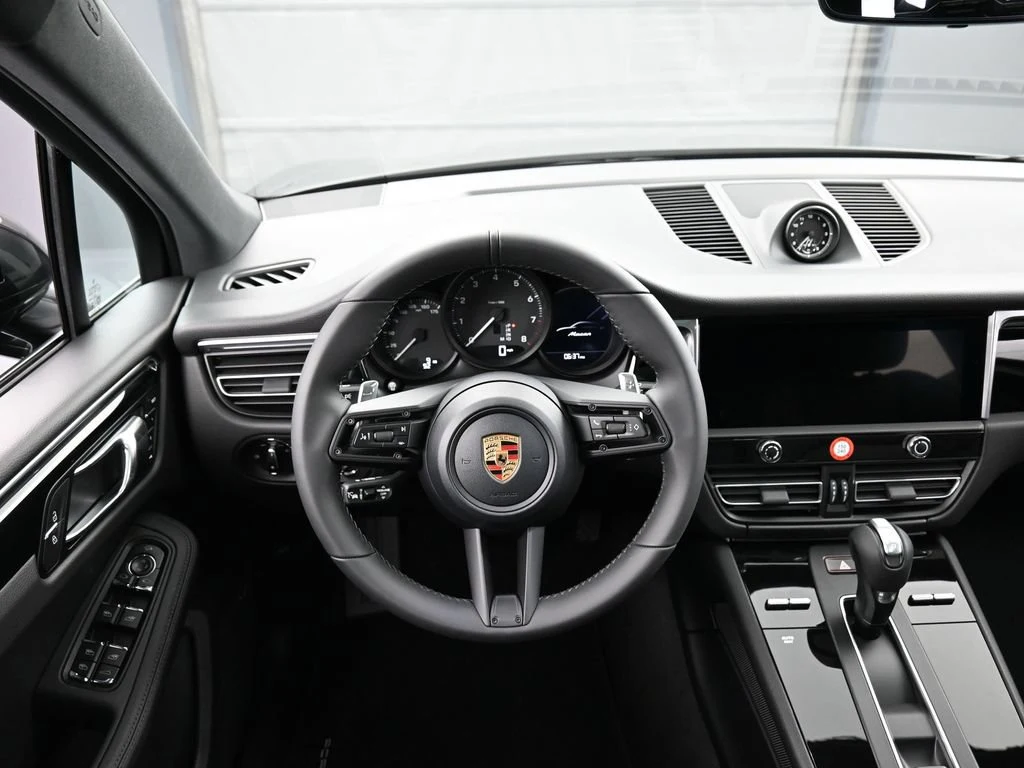 2026 Porsche Macan interior, dashboard, Black