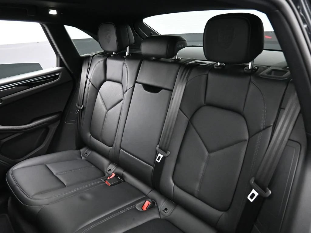2026 Porsche Macan interior, seats, Black