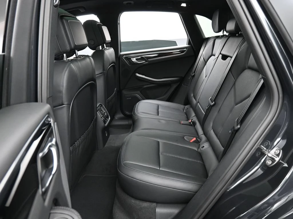 2026 Porsche Macan interior, seats, Black