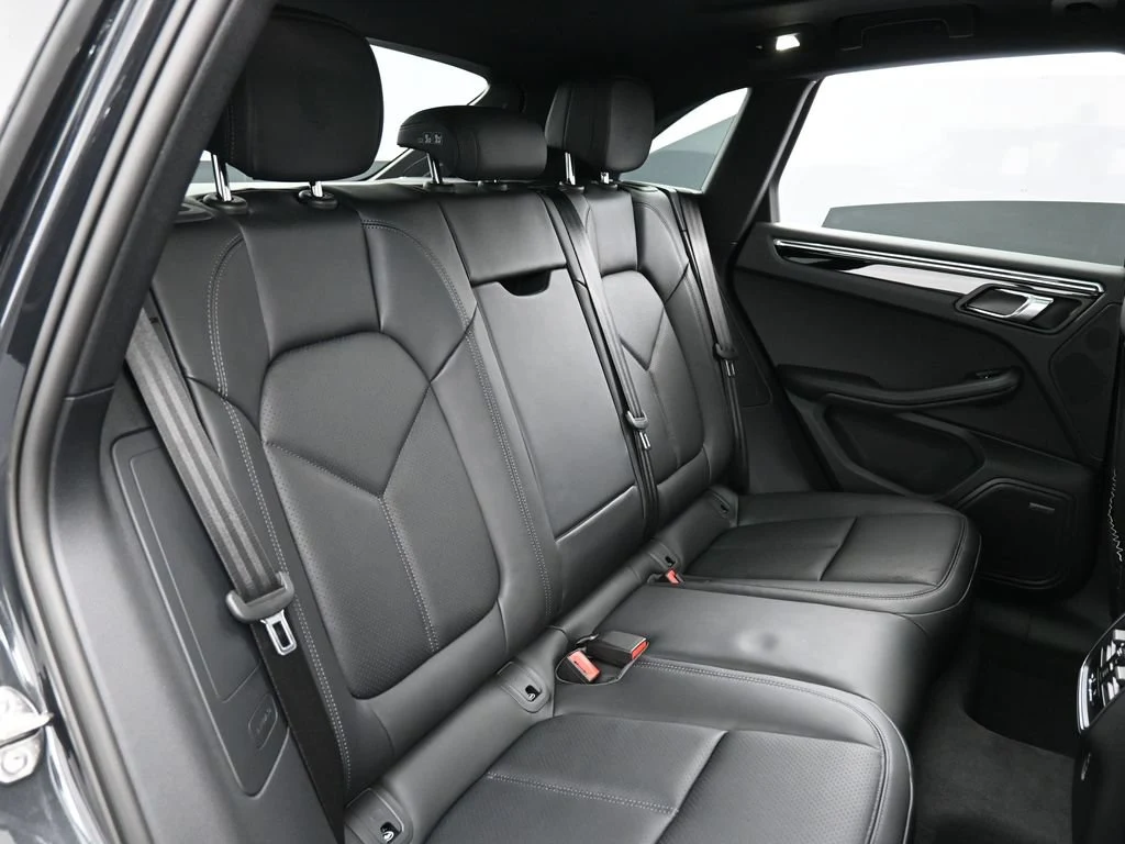 2026 Porsche Macan interior, seats, Black