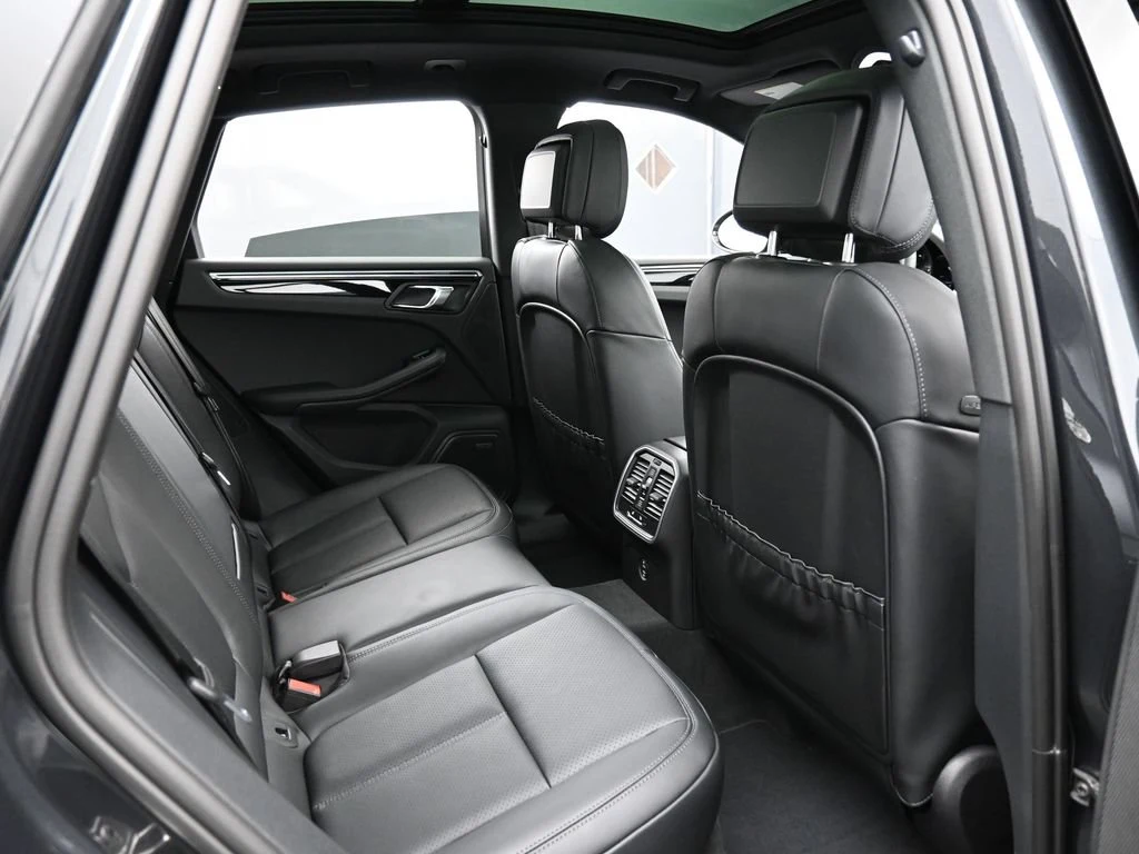 2026 Porsche Macan interior, seats, Black