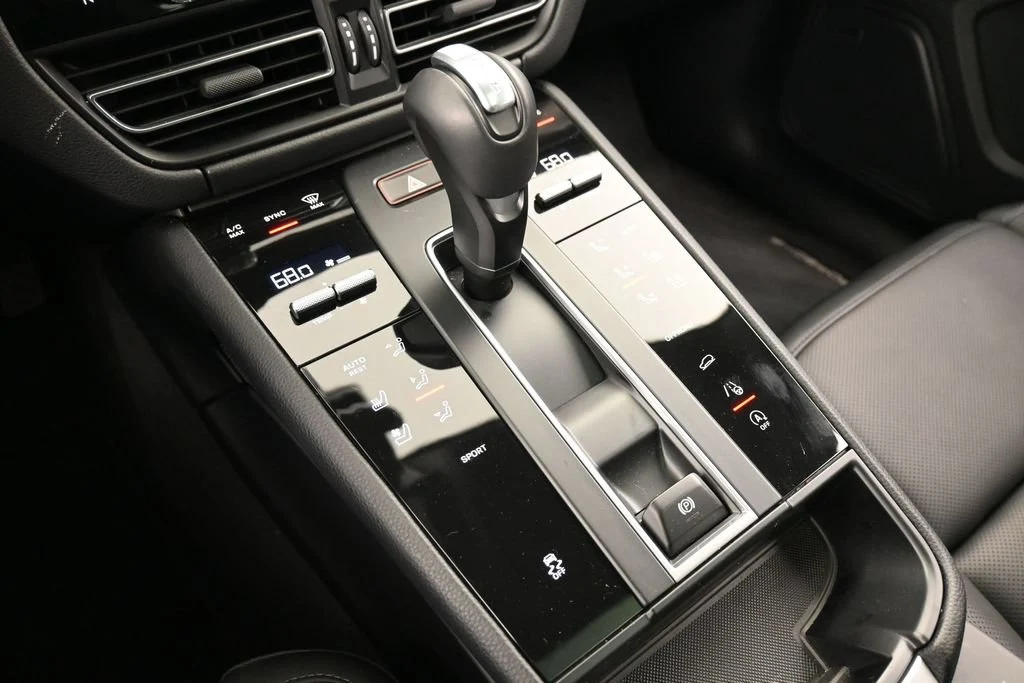 2026 Porsche Macan interior, center console, Black