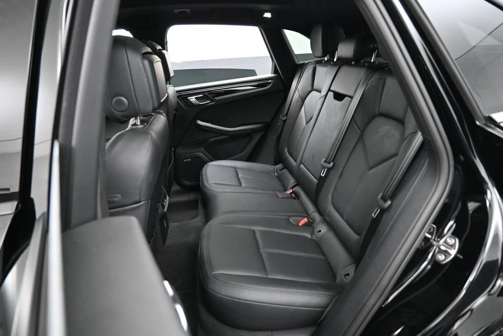 2026 Porsche Macan interior, seats, Black