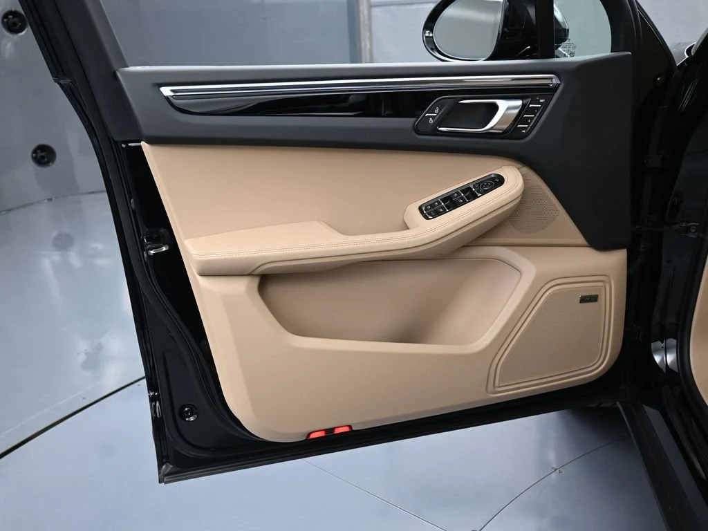 2026 Porsche Macan interior, door panel, Black/Mojave Beige