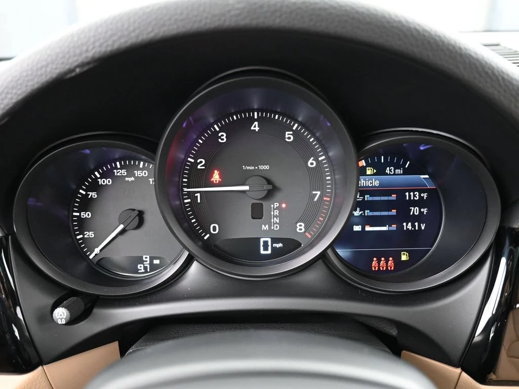 2026 Porsche Macan interior, Black/Mojave Beige