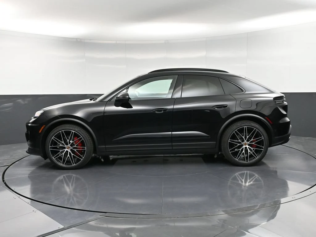 2025 Porsche Macan 4S Electric, side profile, Black