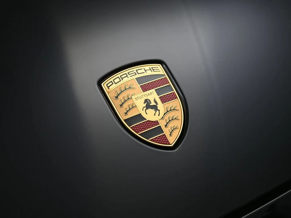 2025 Porsche Macan 4S Electric, detail