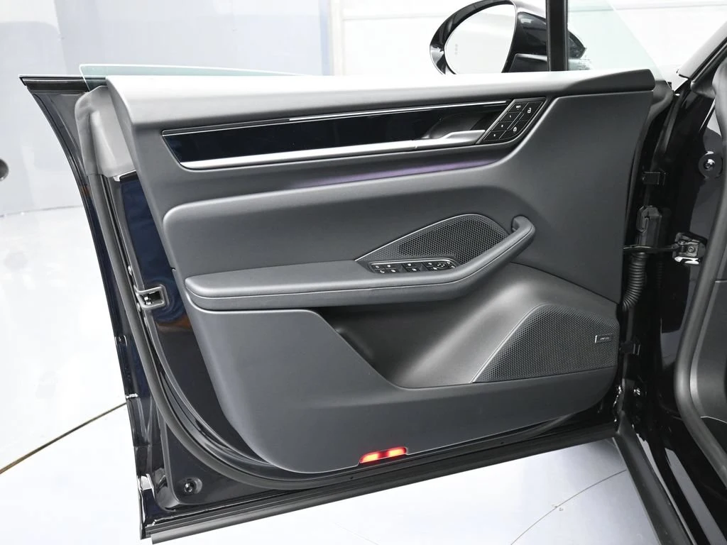 2025 Porsche Macan 4S Electric interior, door panel