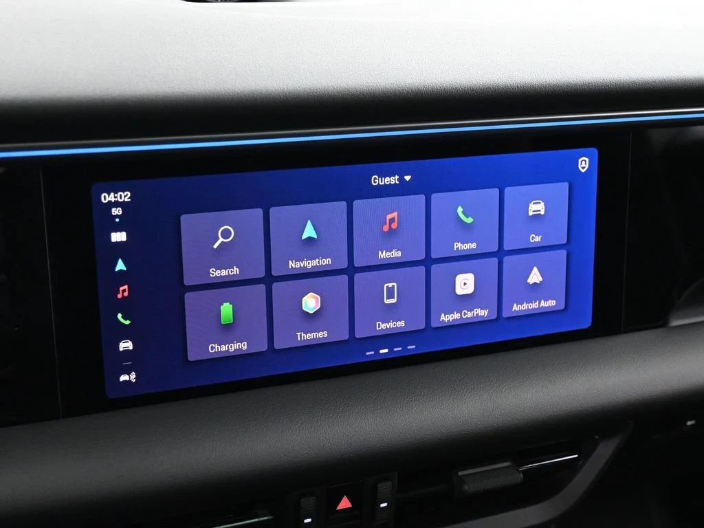 2025 Porsche Macan 4S Electric interior