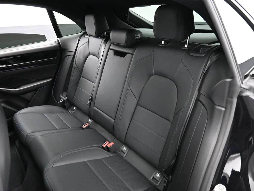 2025 Porsche Macan 4S Electric interior, seats