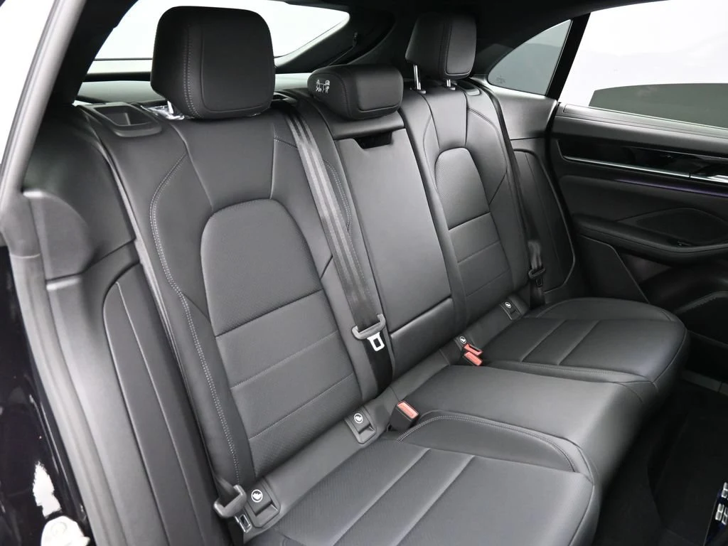 2025 Porsche Macan 4S Electric interior, seats