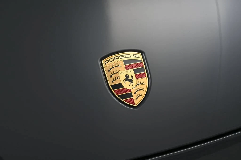 2026 Porsche Macan 4 Electric, detail