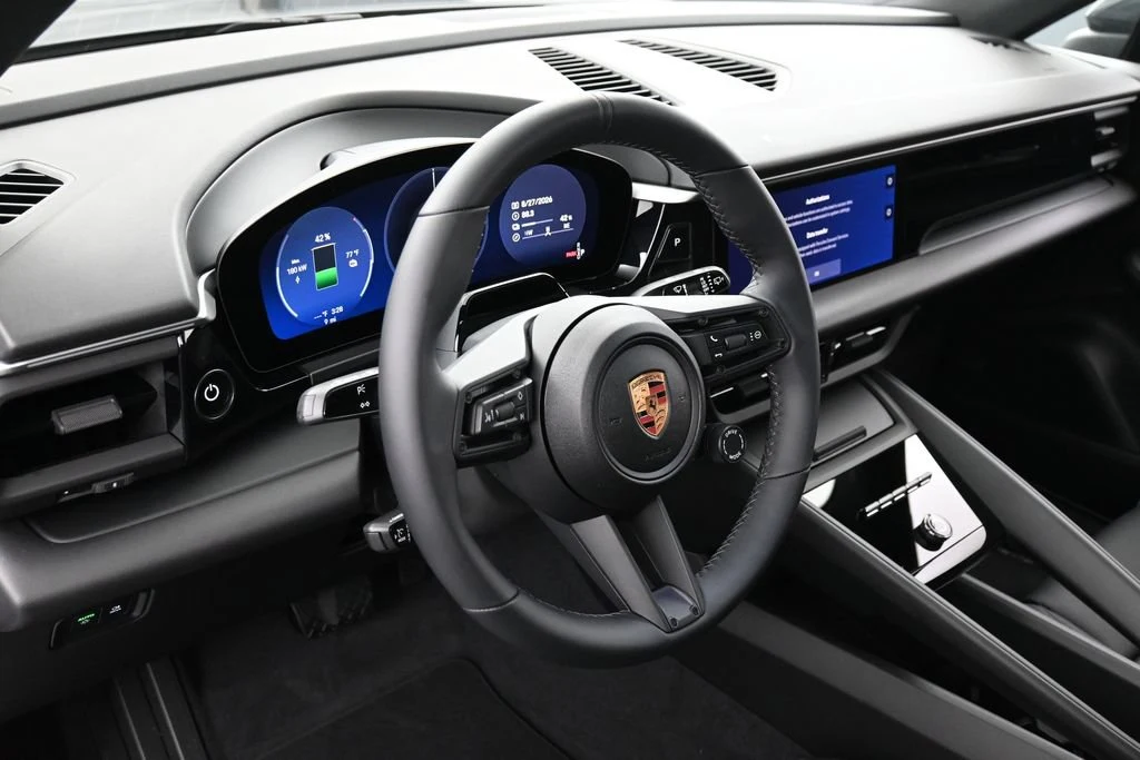 2026 Porsche Macan 4 Electric interior, dashboard, Black
