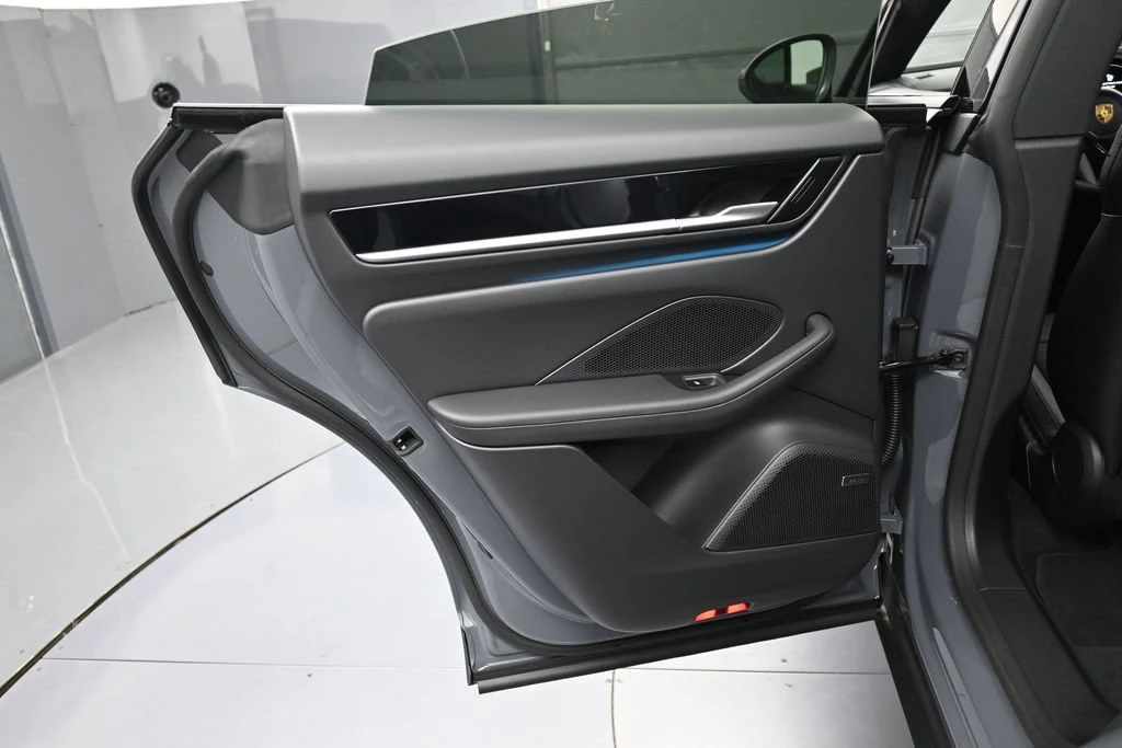 2026 Porsche Macan 4 Electric interior, door panel, Black