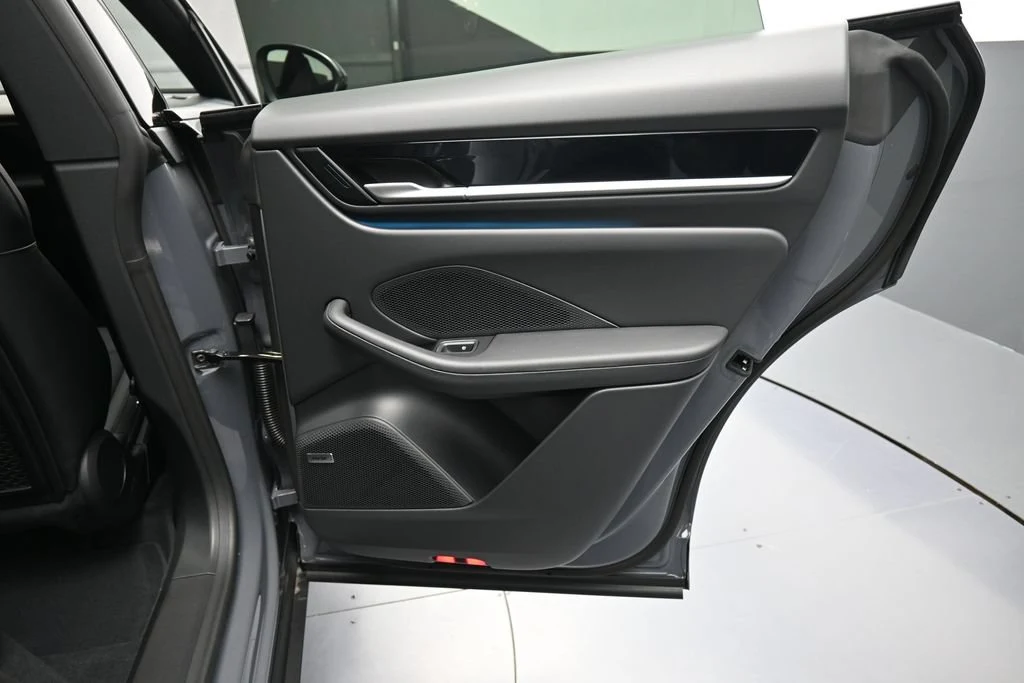 2026 Porsche Macan 4 Electric interior, door panel, Black
