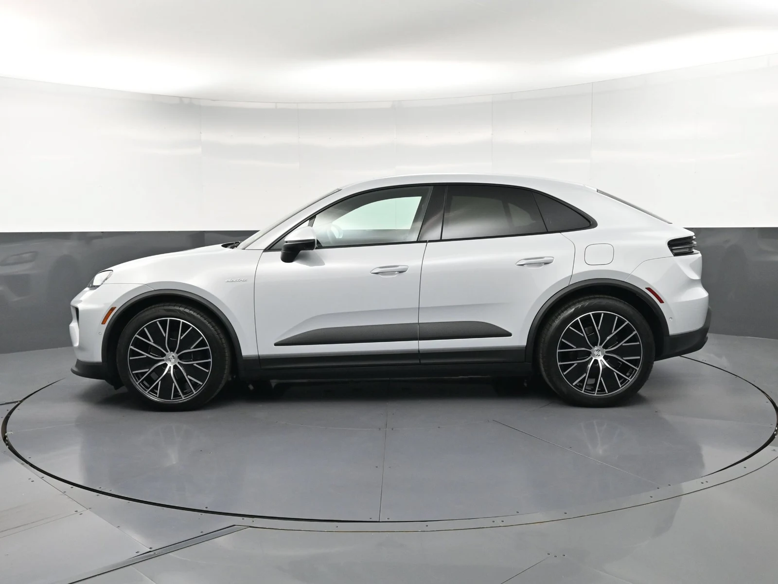 2026 Porsche Macan 4 Electric for sale, exterior, Silver