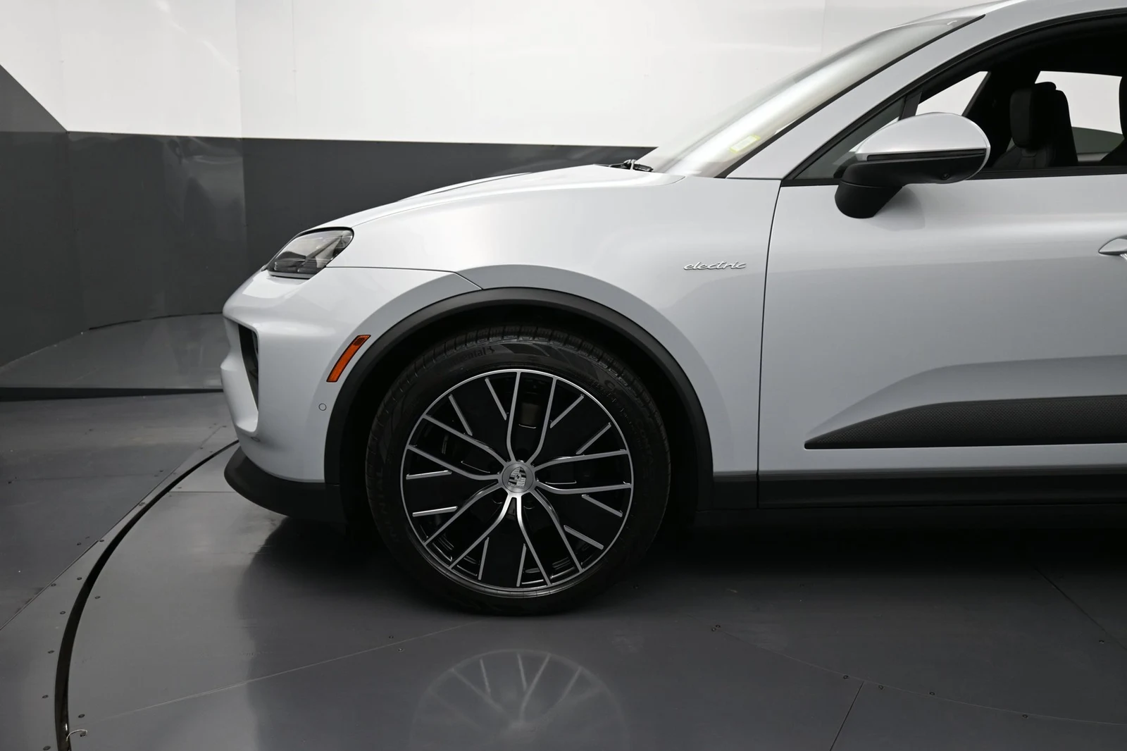 2026 Porsche Macan 4 Electric for sale, exterior, Silver