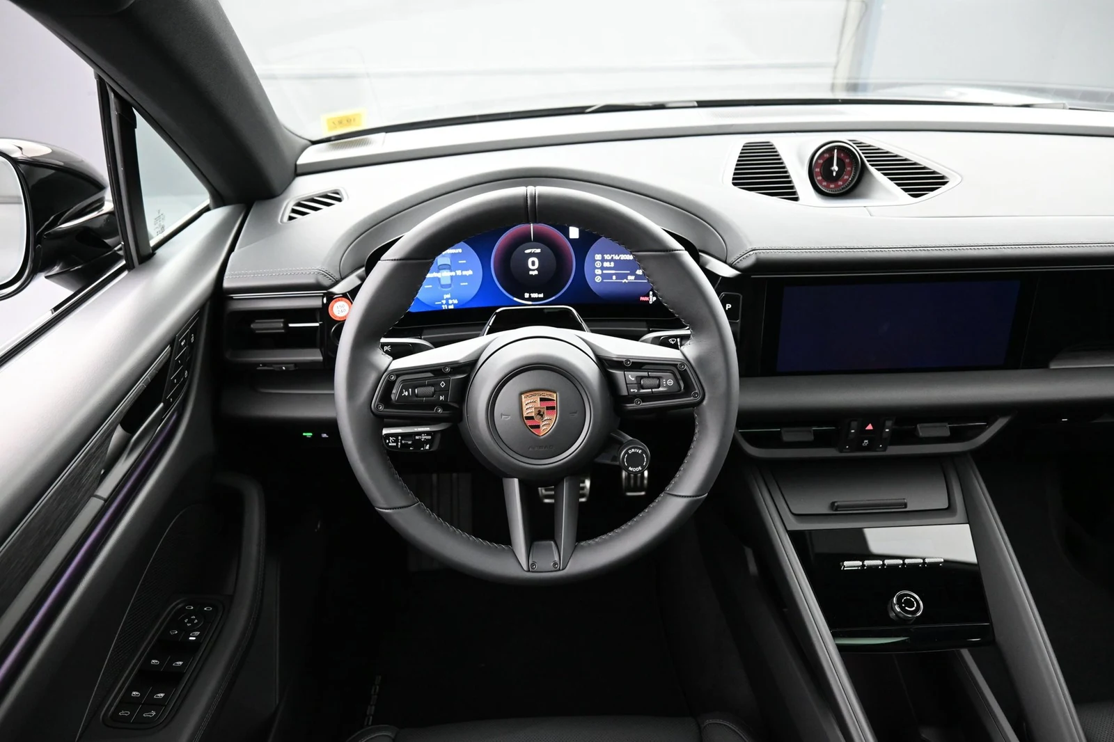 2026 Porsche Macan GTS Electric interior, dashboard, Black
