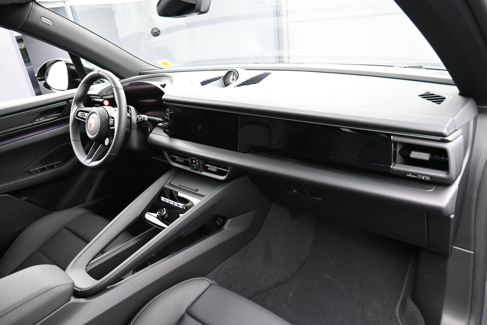 2026 Porsche Macan GTS Electric interior, Black