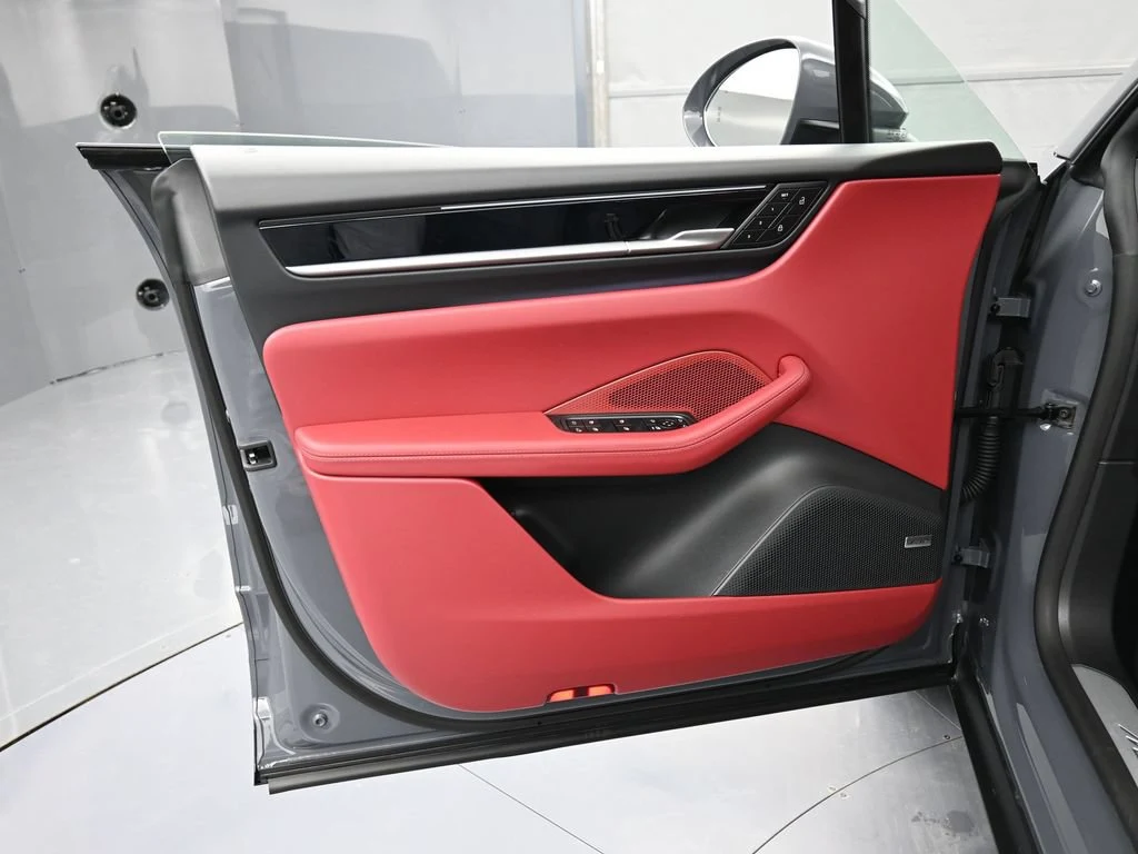 2026 Porsche Macan 4 Electric interior, door panel, Black/Bordeaux Red