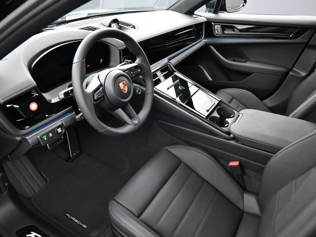 2026 Porsche Panamera 4 E-Hybrid interior, Black