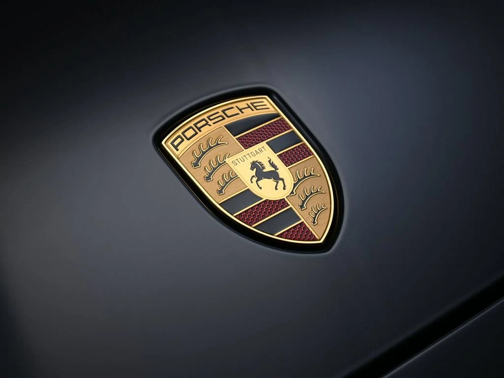 2026 Porsche Panamera 4 E-Hybrid, detail