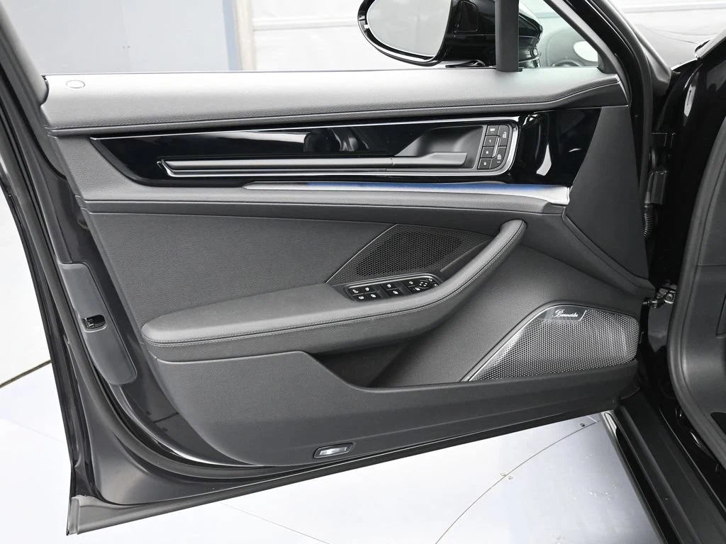 2026 Porsche Panamera 4 E-Hybrid interior, door panel, Black