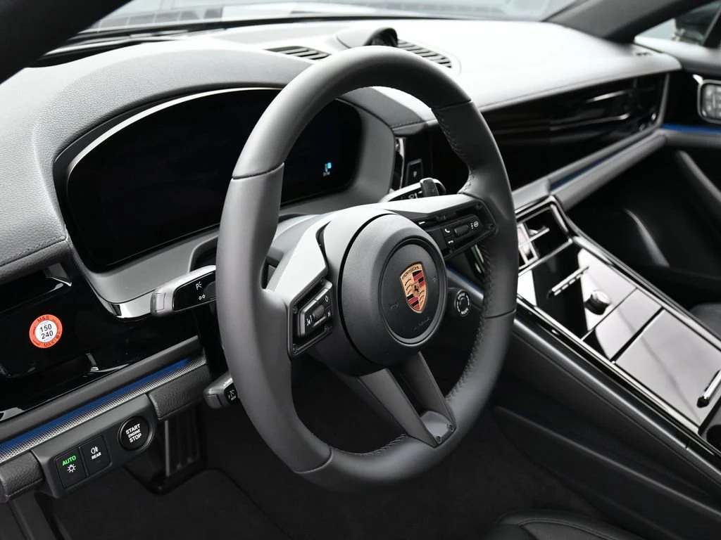 2026 Porsche Panamera 4 E-Hybrid interior, Black