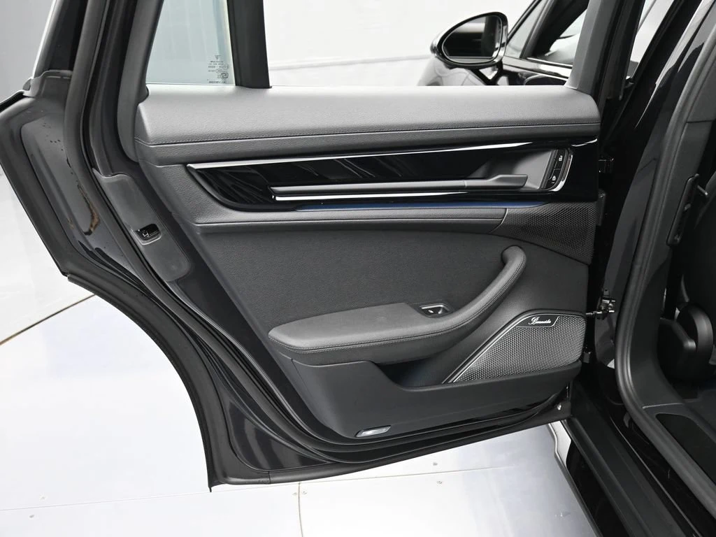 2026 Porsche Panamera 4 E-Hybrid interior, door panel, Black